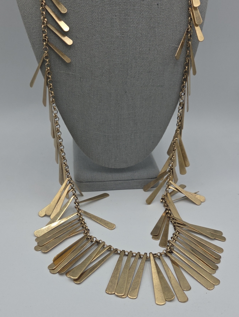 5 for $25! Lucky Brand Gold Tone Fringe Pendant Necklace